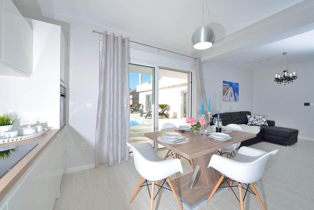 Luxury Apartments Marija Sukošan Oda fotoğraf